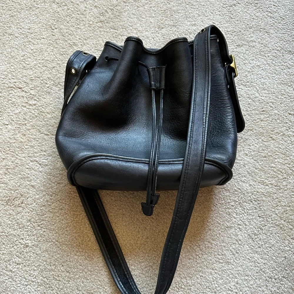 Coach vintage black leather bucket bag
